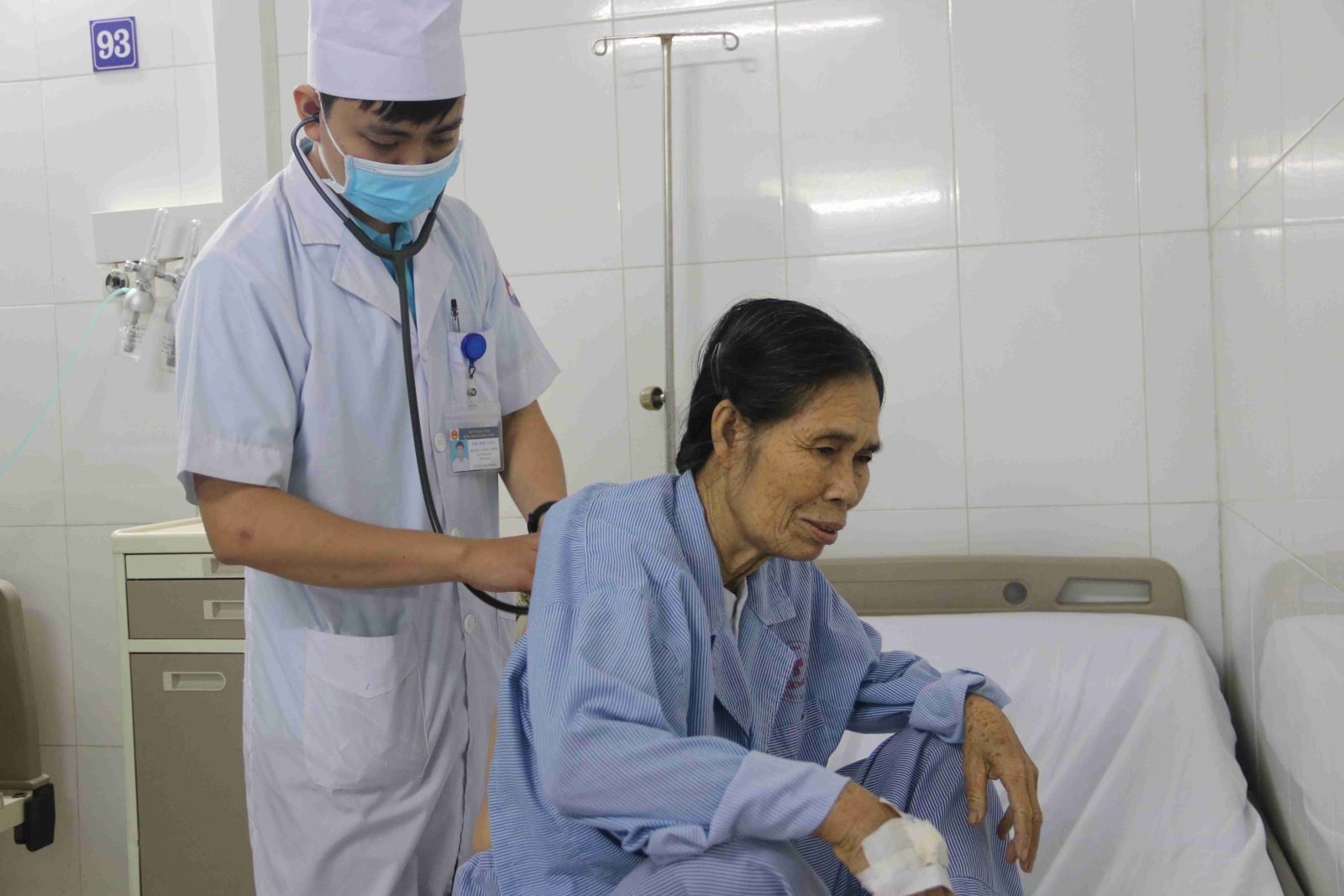 Hiện tình trạng sức khỏe của bệnh nhân đã ổn định, đang được điều trị nội   khoa tại khoa Nội hô hấp, BVĐK tỉnh và chuẩn bị được xuất viện